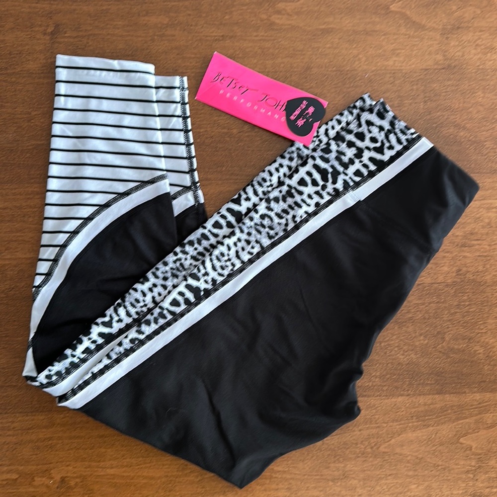 Betsy Johnson Size S Performance 7/8 Length High Rise Black White Cheetah Print